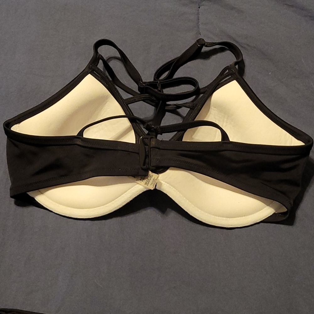 Bathing suit - Picture 2 of 2